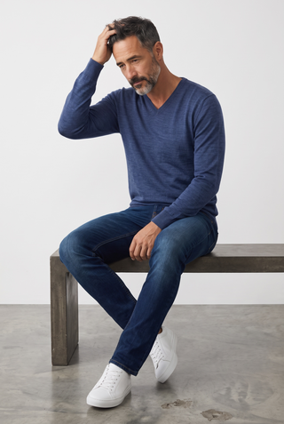 Clipper - Milan - V-neck made of merino wool