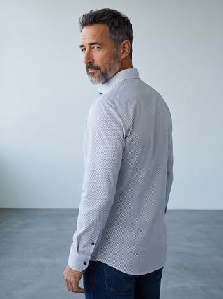 Chemise homme Emanuel Berg Byron en maille extensible bleu clair, coupe Modern Fit, vue de dos par Le Capitaine D'a Bord